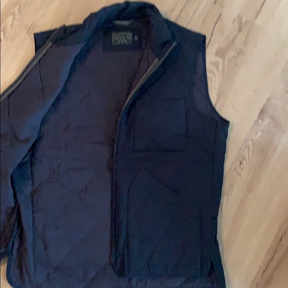 J.Crew quilted vest -M - Picture 3 of 4